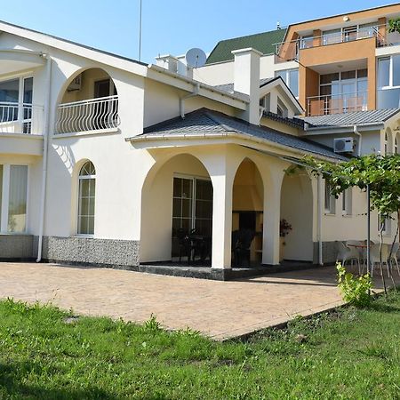 Hotel Eva Ravda Dış mekan fotoğraf