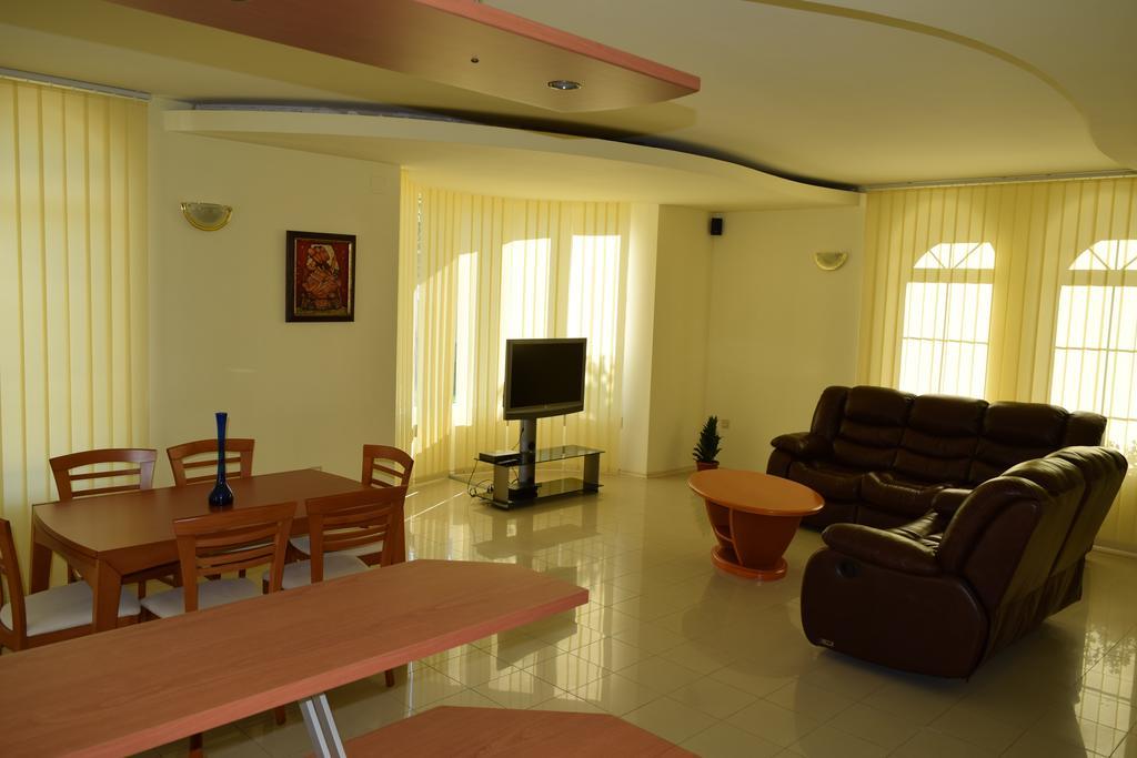 Hotel Eva Ravda Dış mekan fotoğraf