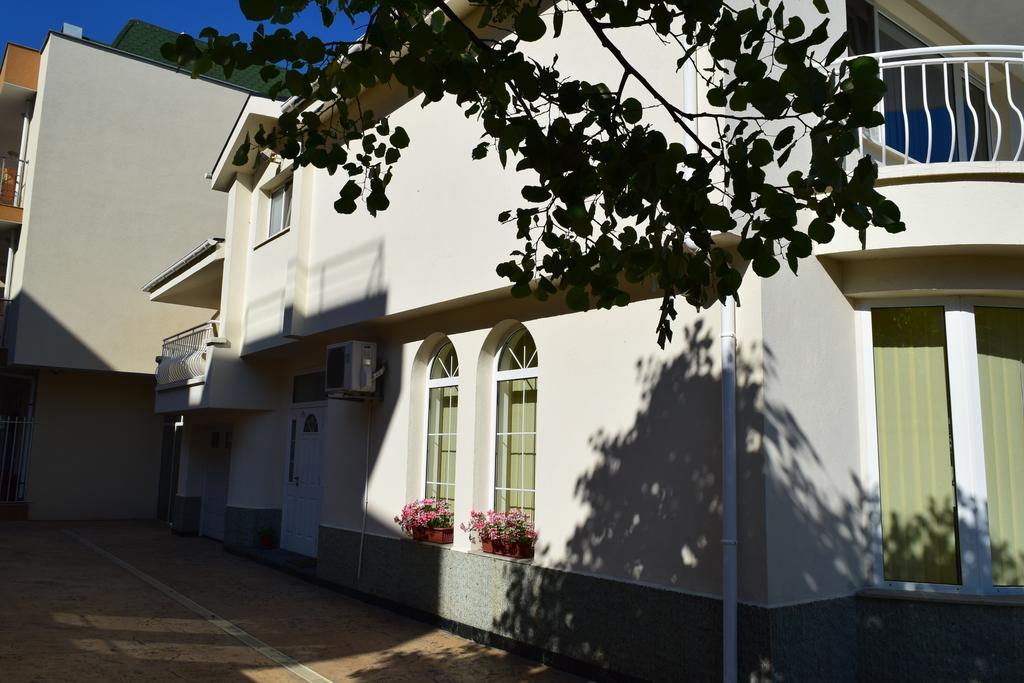 Hotel Eva Ravda Dış mekan fotoğraf