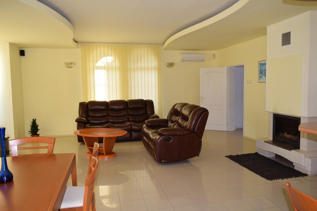 Hotel Eva Ravda Dış mekan fotoğraf