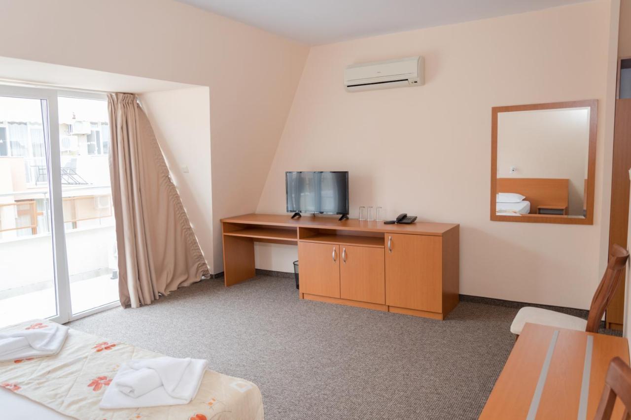 Hotel Eva Ravda Dış mekan fotoğraf