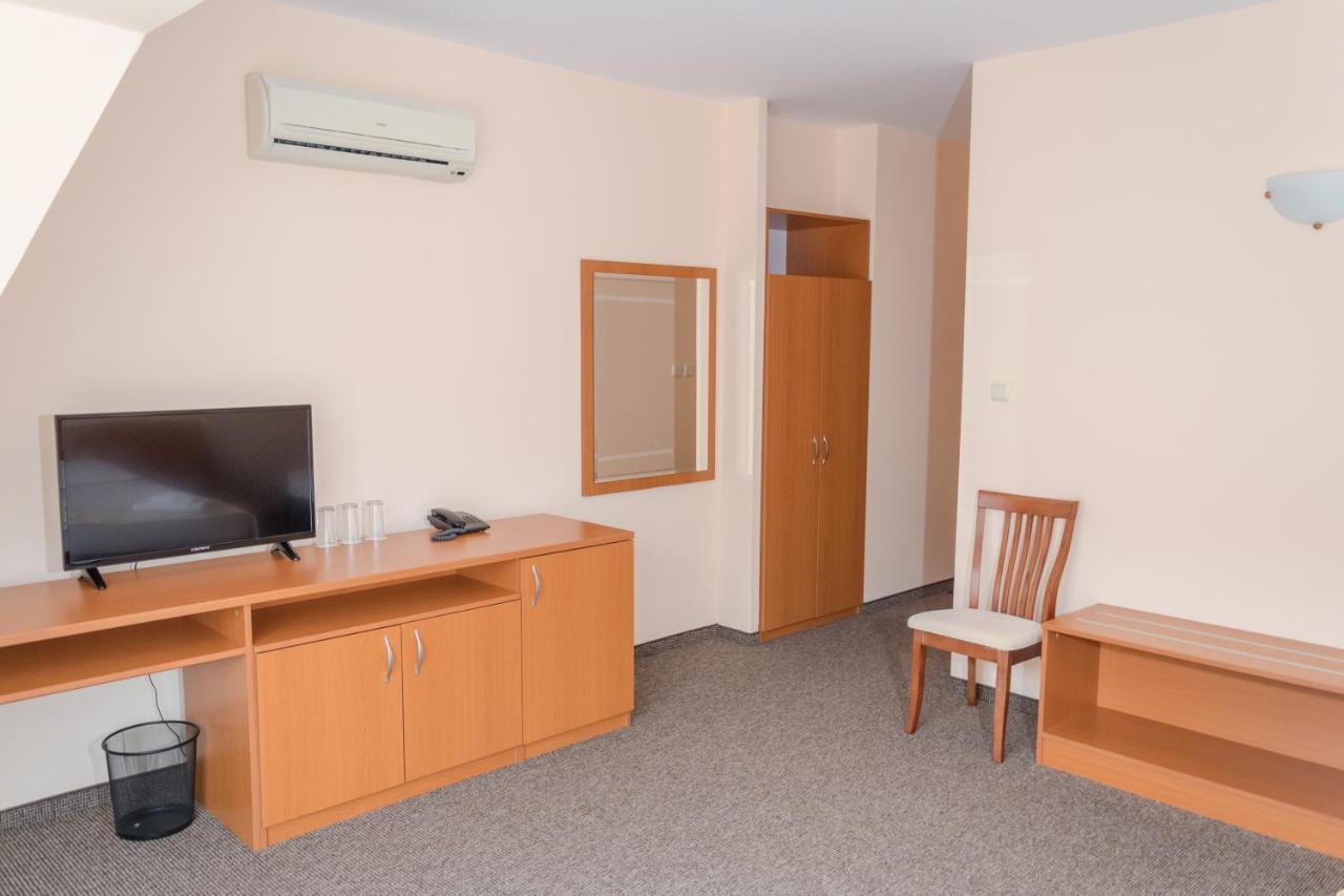 Hotel Eva Ravda Dış mekan fotoğraf