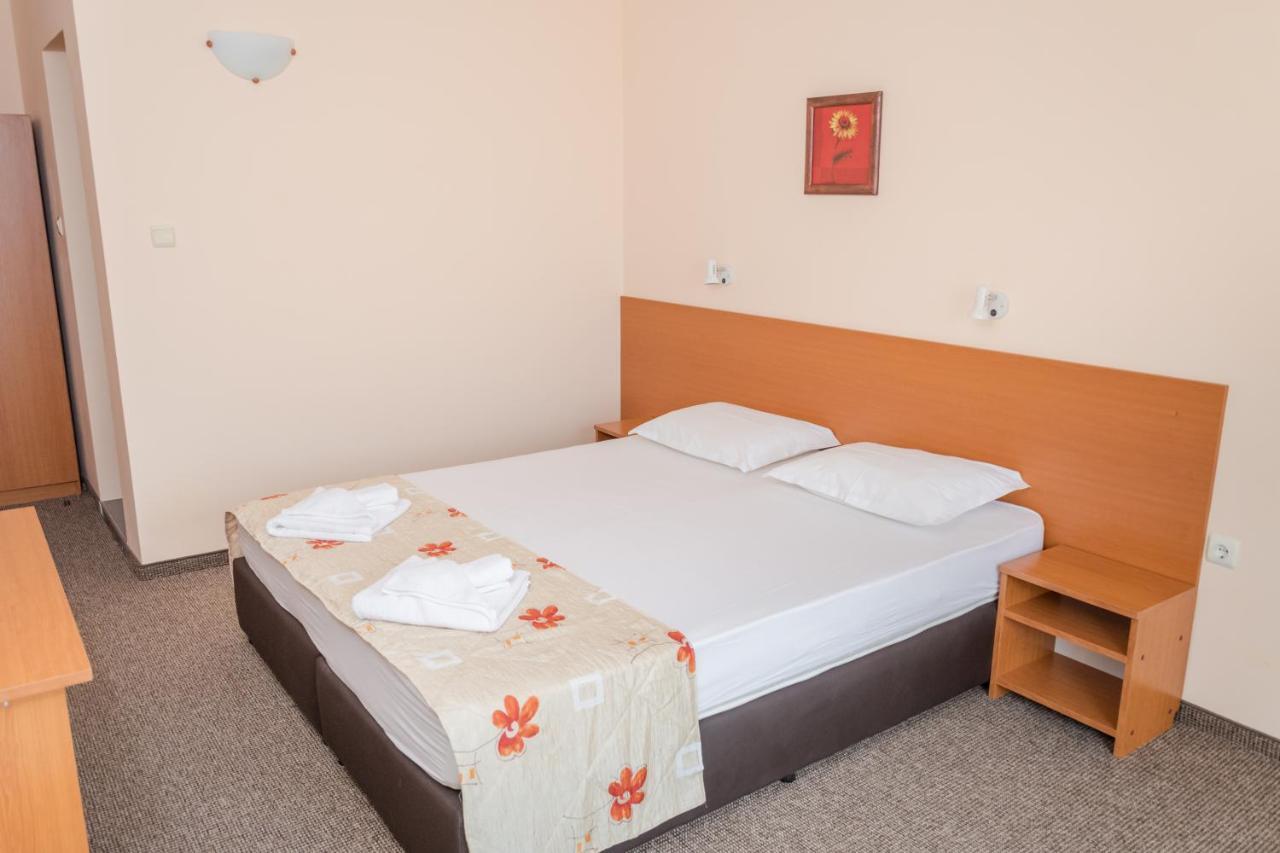 Hotel Eva Ravda Dış mekan fotoğraf
