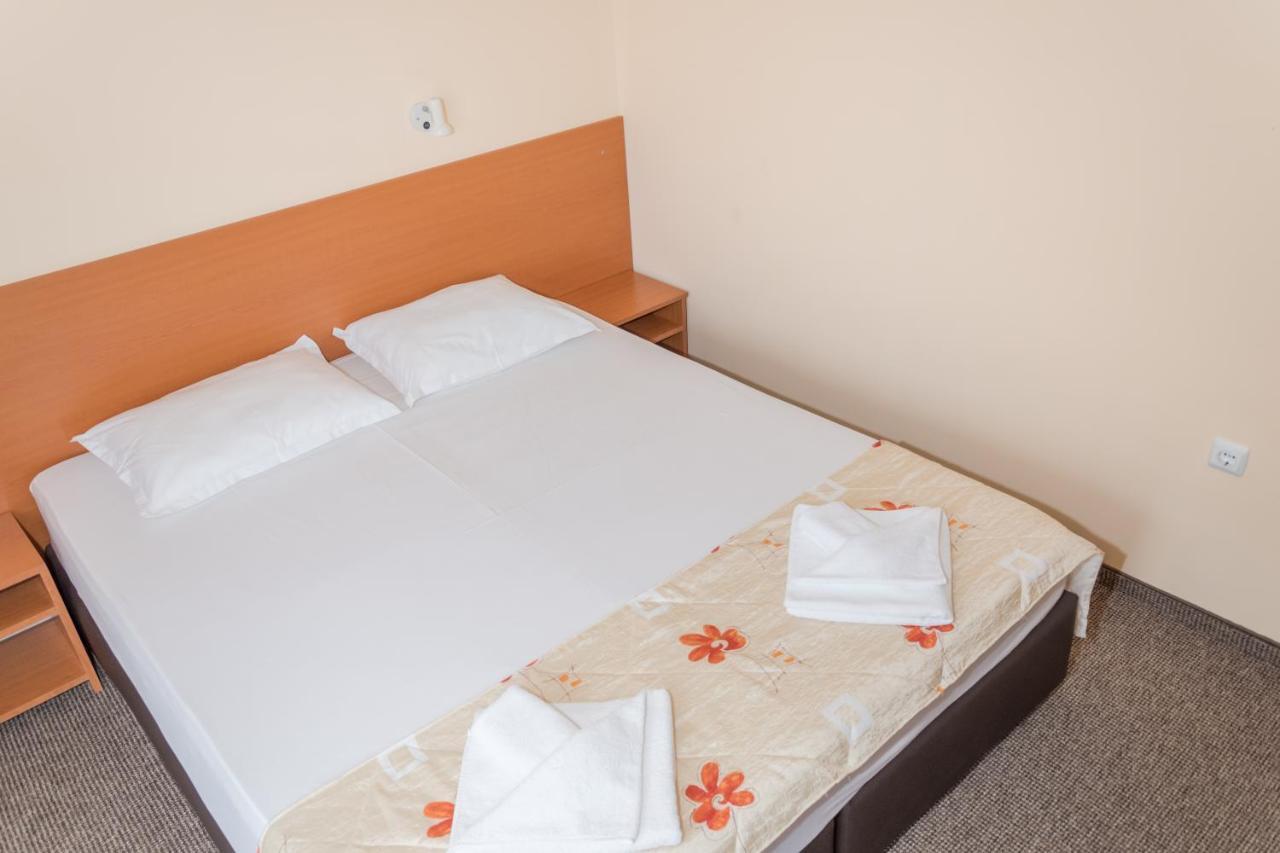 Hotel Eva Ravda Dış mekan fotoğraf