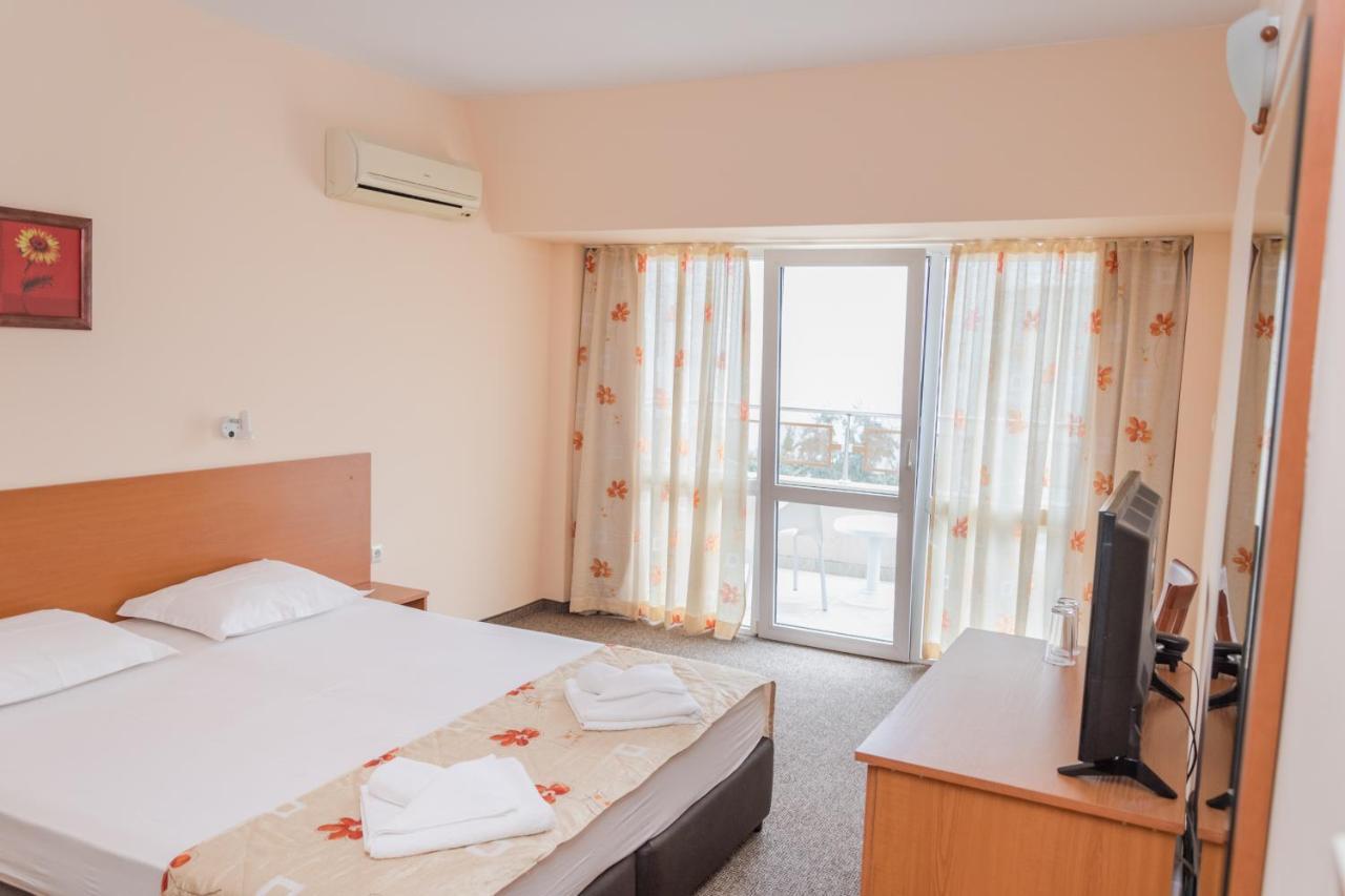 Hotel Eva Ravda Dış mekan fotoğraf