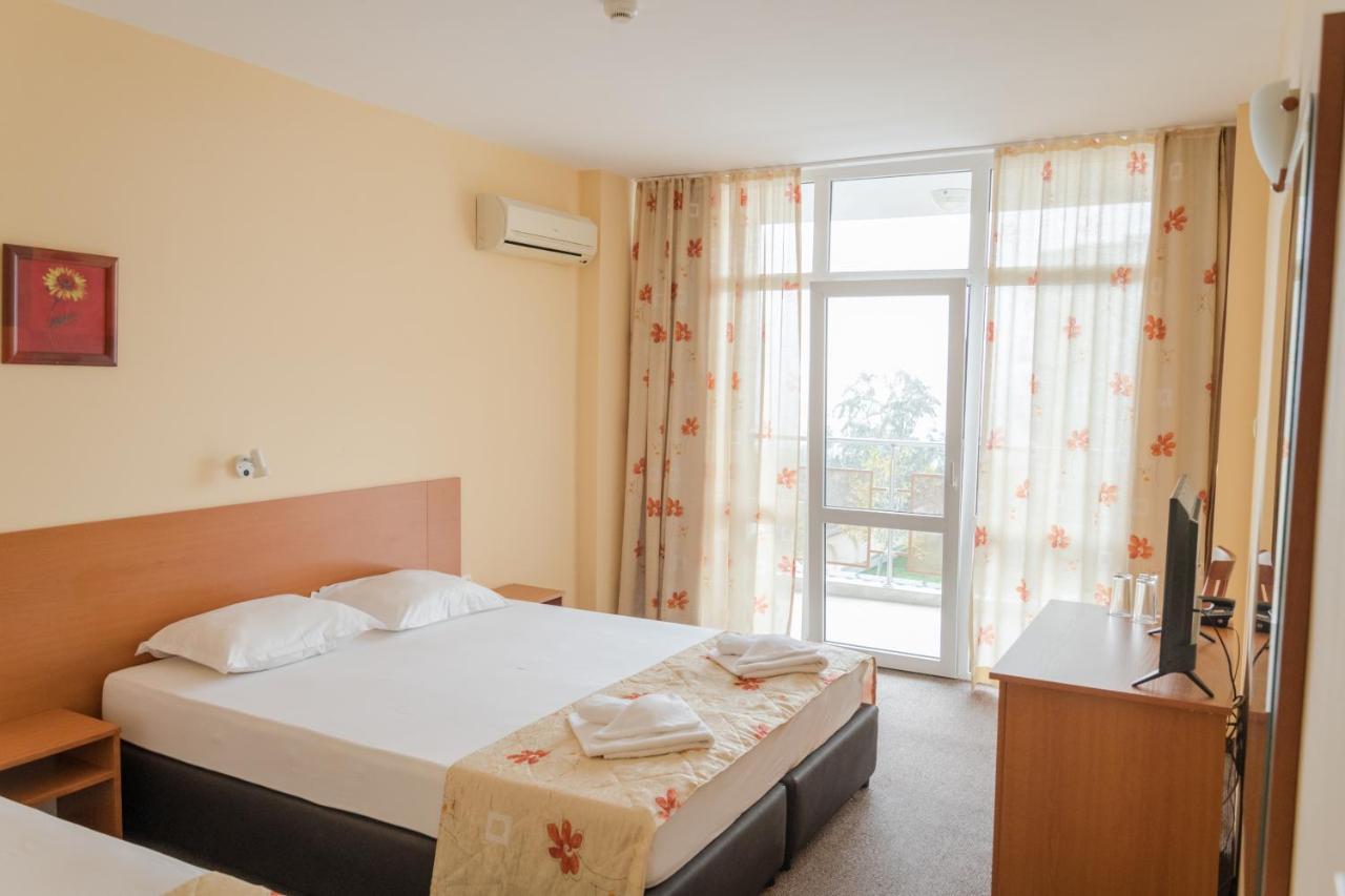 Hotel Eva Ravda Dış mekan fotoğraf