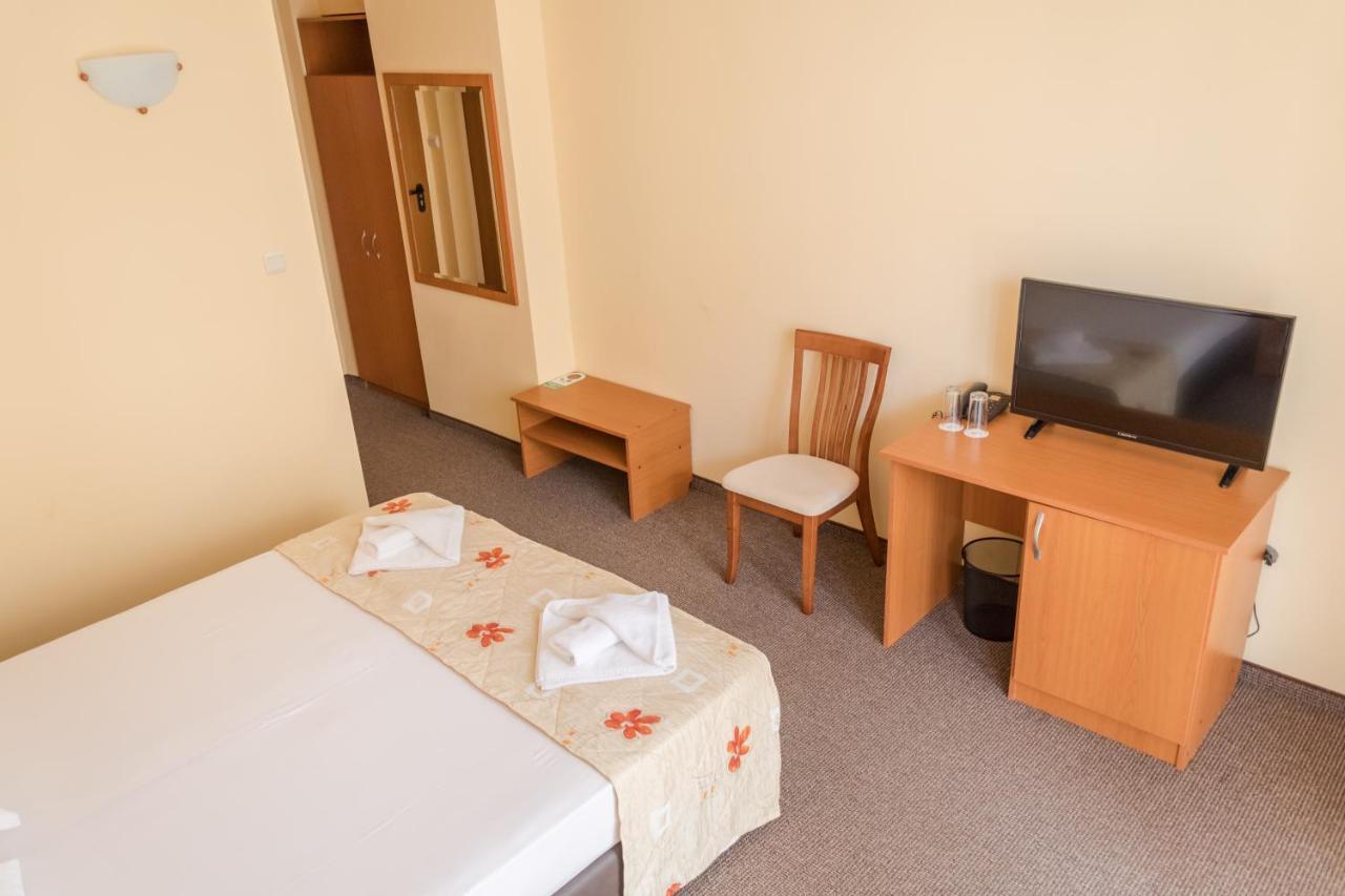 Hotel Eva Ravda Dış mekan fotoğraf